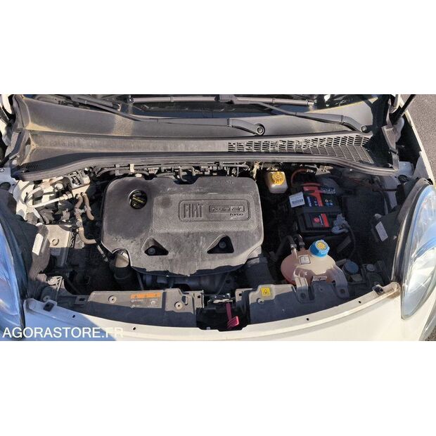 2017 Fiat 500-46125198