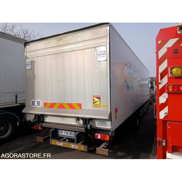 2015 رينو D-46125258