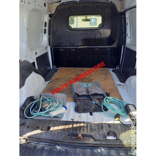 2012 Renault Kangoo-46125310