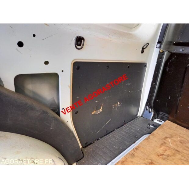 2012 Renault Kangoo-46125319