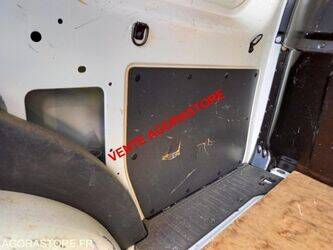 2012-renault-kangoo-1434367-46125319