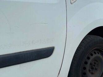 2008-renault-kangoo-1434368-46125342