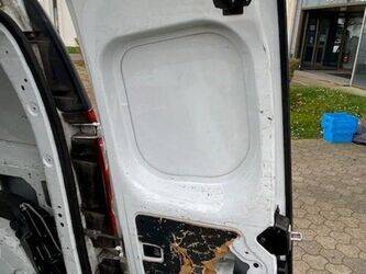 2008-renault-kangoo-1434368-46125347