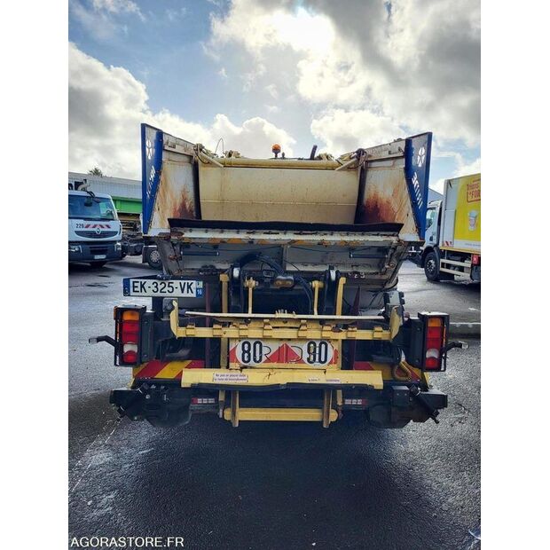 2017 رينو D-46125372