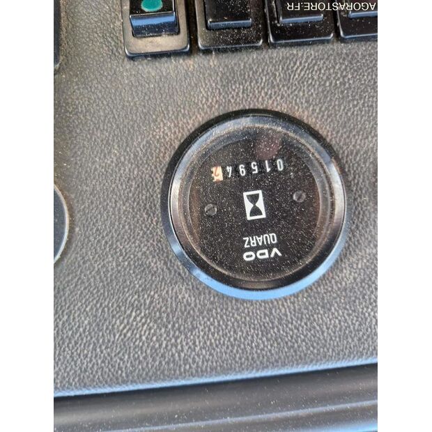 2002 رينو M210-46125504