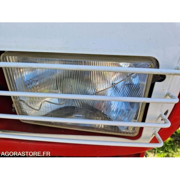 2002 رينو M210-46125505