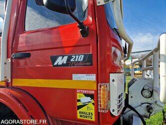 1999-renault-m210-1434377-46125516