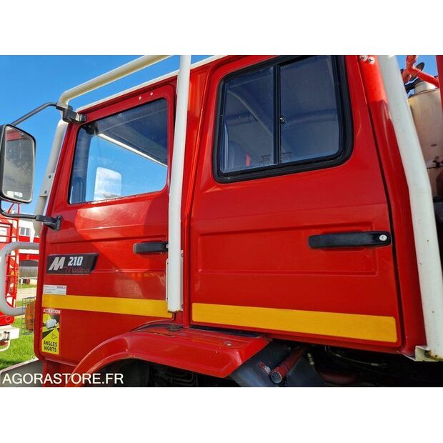 1999 Renault M210-46125537