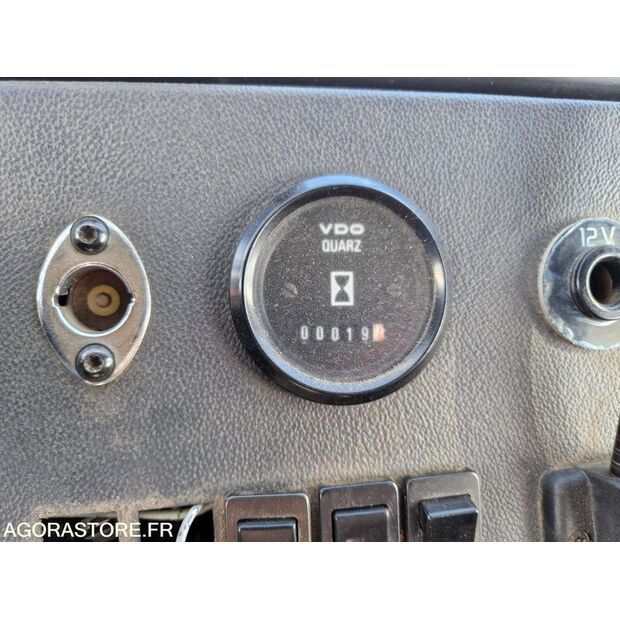 1999 Renault M210-46125547