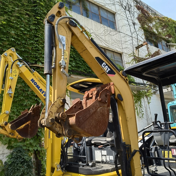 2018 Caterpillar 302C-46125902