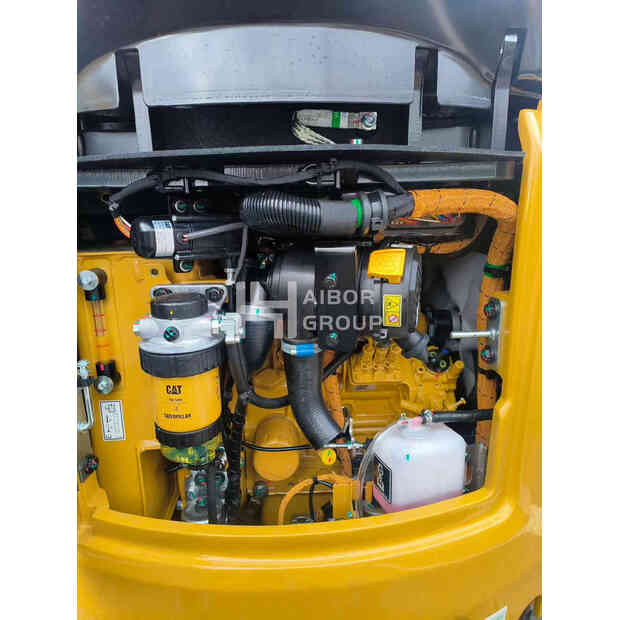 2025 Caterpillar 301.7-46125928