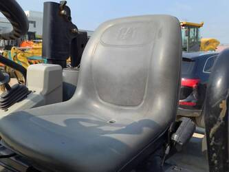 2019-caterpillar-cb24b-46125965