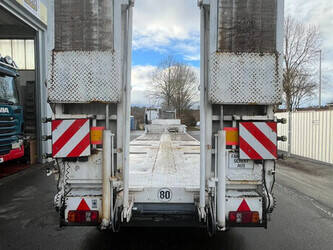 2001-nooteboom-others-1434414-46126152