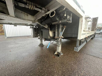 2001-nooteboom-others-1434414-46126162