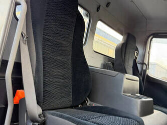 2016-mercedes-benz-atego-1530-1434415-46126224