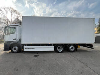 2014-mercedes-benz-antos-2540-1434416-46126240