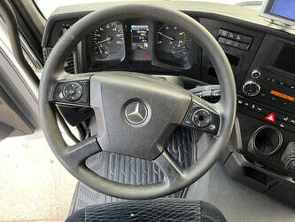 2014-mercedes-benz-antos-2540-1434416-46126262