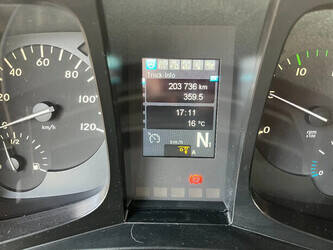 2014-mercedes-benz-antos-2540-1434416-46126264