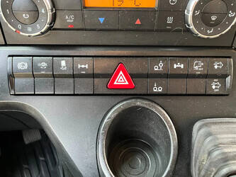 2014-mercedes-benz-antos-2540-1434416-46126269