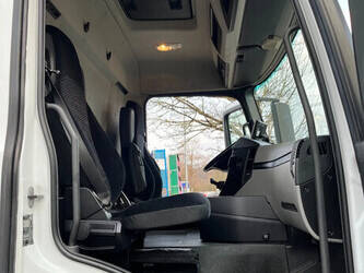 2014-mercedes-benz-antos-2540-1434416-46126271