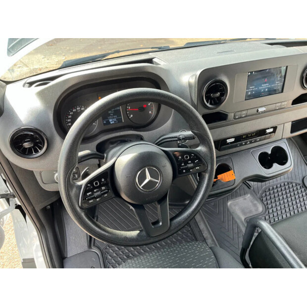 2017 Mercedes-Benz OTHERS-46126295