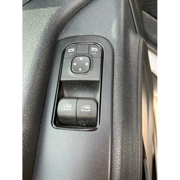 2017 Mercedes-Benz OTHERS-46126299