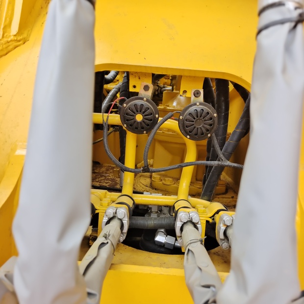 2025 Komatsu PC200-8-46126641