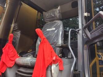 2025-komatsu-pc220-8-1434446-46126828