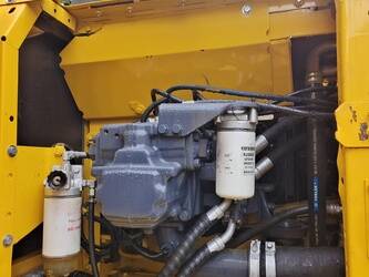 2025-komatsu-pc220-8-46126841