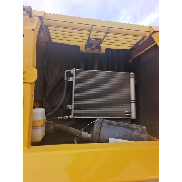 2024 Komatsu PC240LC-8-46126846