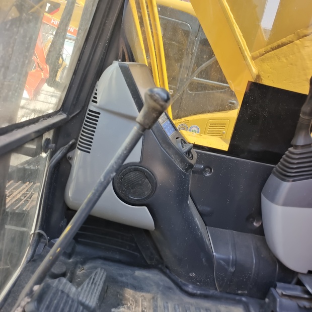 2025 Komatsu PC240-8-46126888