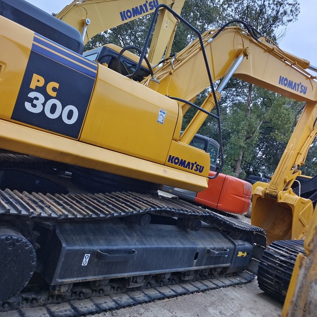 2025 Komatsu PC300-7-46126900