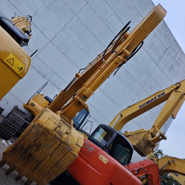 2025 Komatsu PC300-7-46126903