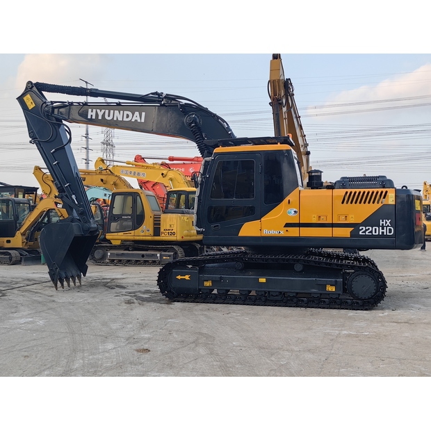 2020 Hyundai 220HD-46127069