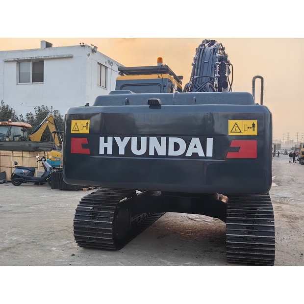 2020 Hyundai 220HD-46127070
