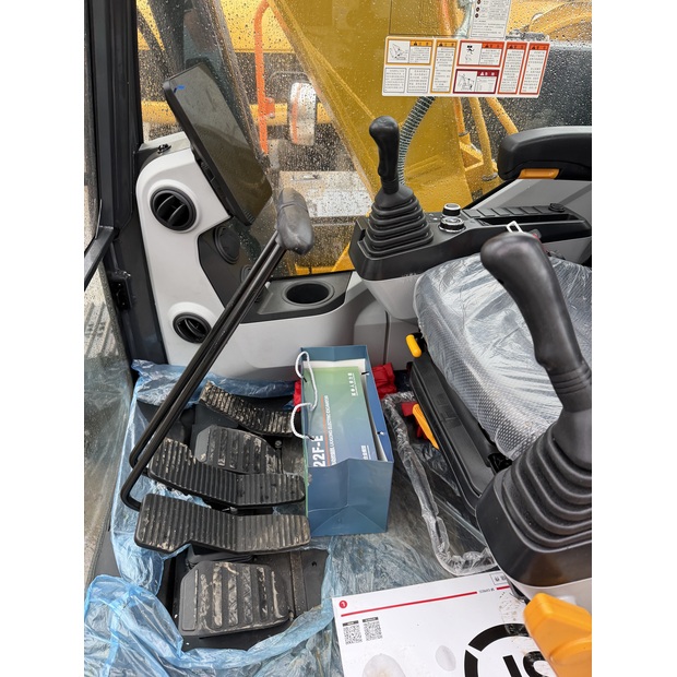 2025 ليوكونج 915F-46127239