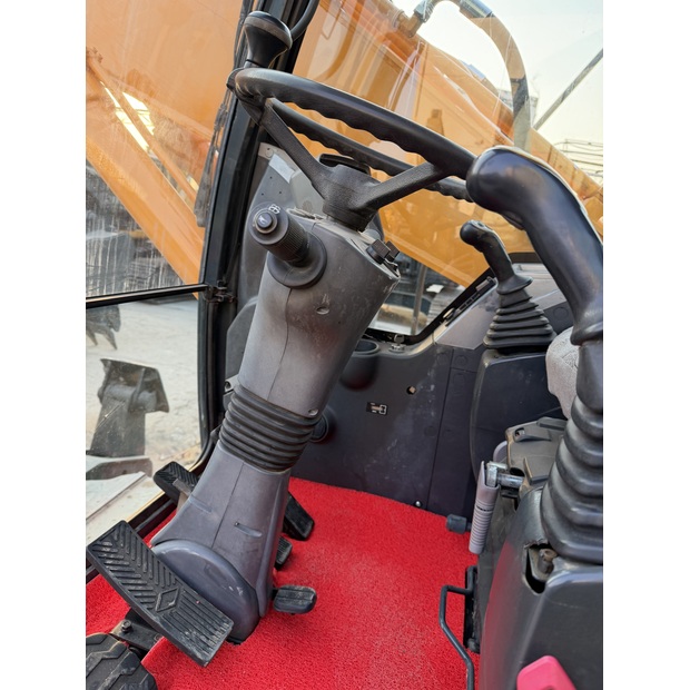 2024 Hyundai 210W-9T-46127307