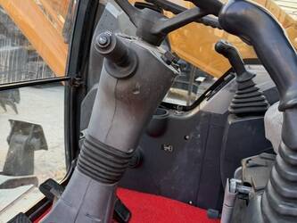 2024-hyundai-210w-9t-46127307