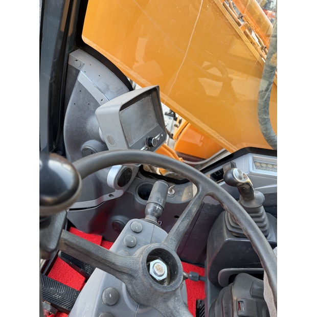 2024 Hyundai 210W-9T-46127310