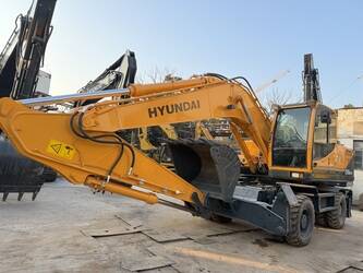 2024-hyundai-210w-9t-46127311