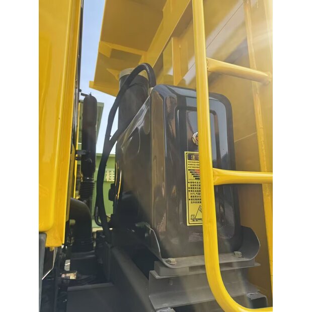 2024 SHACMAN F3000-46127372