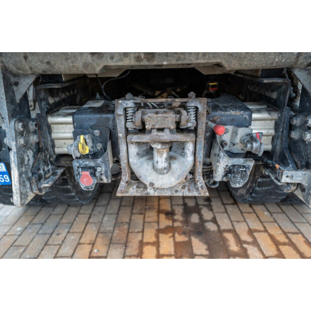 2017 Renault C460-46128106