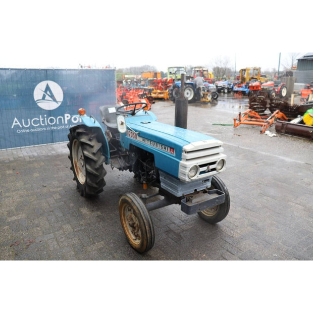 MITSUBISHI D2050-46128175