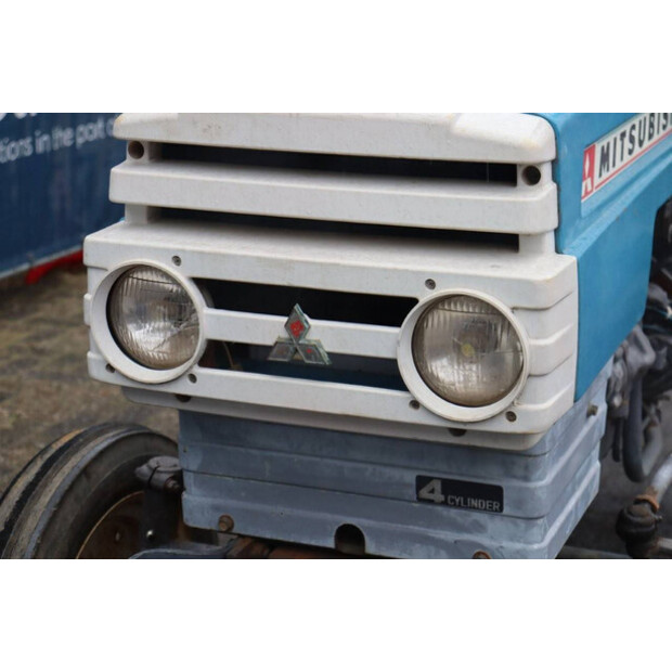 MITSUBISHI D2050-46128179