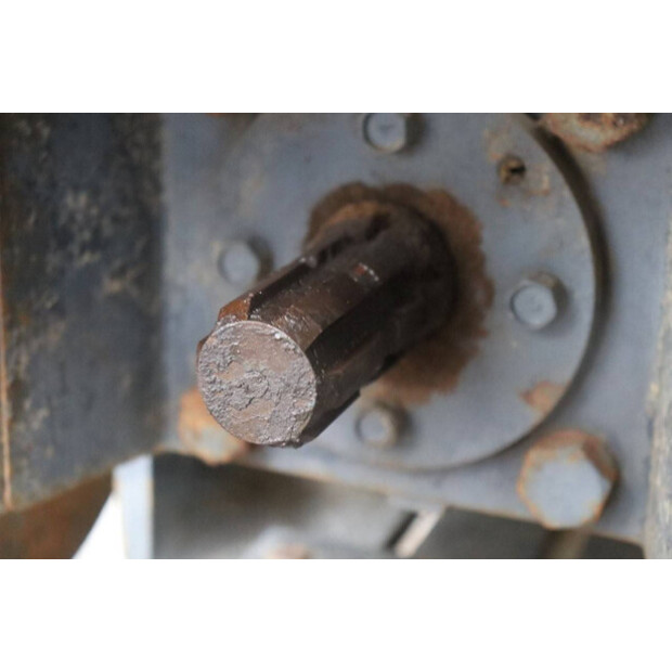 MITSUBISHI D2050-46128190