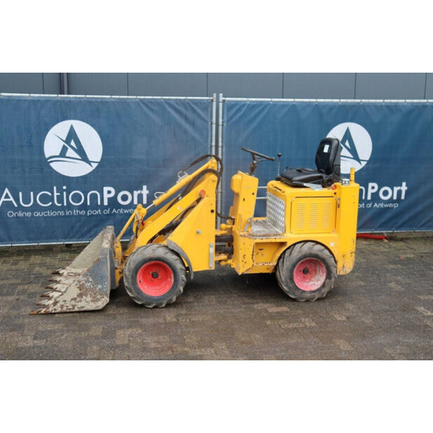 2018 Knikmops 90-46128382