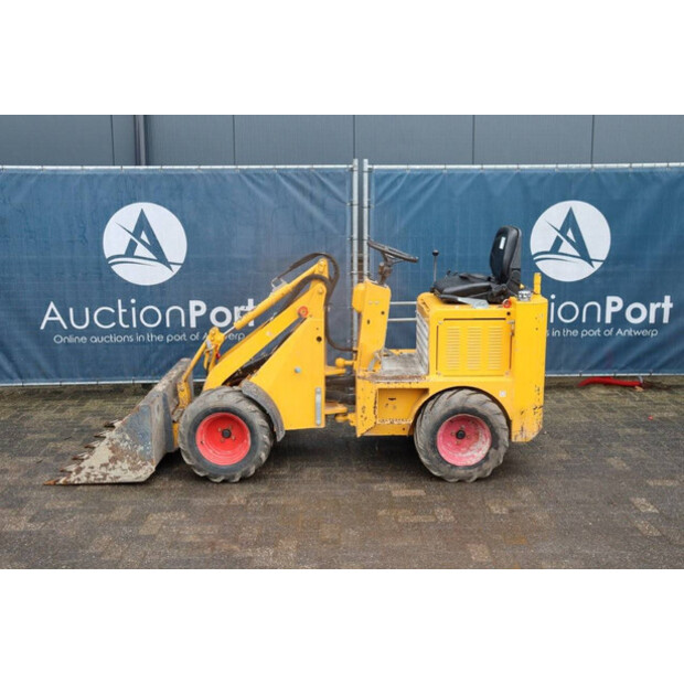 2018 Knikmops 90-46128383