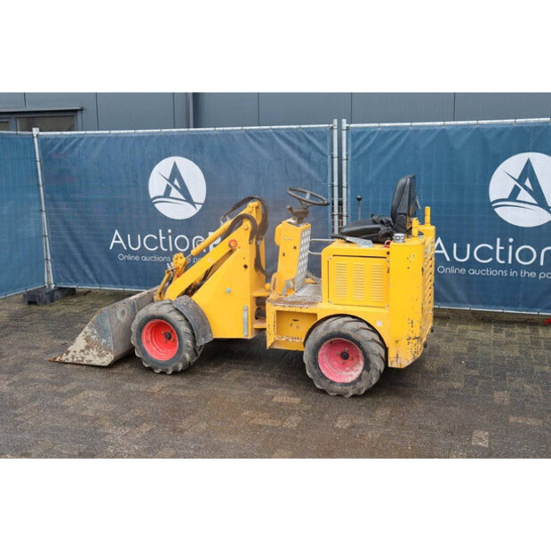 2018 Knikmops 90-46128384