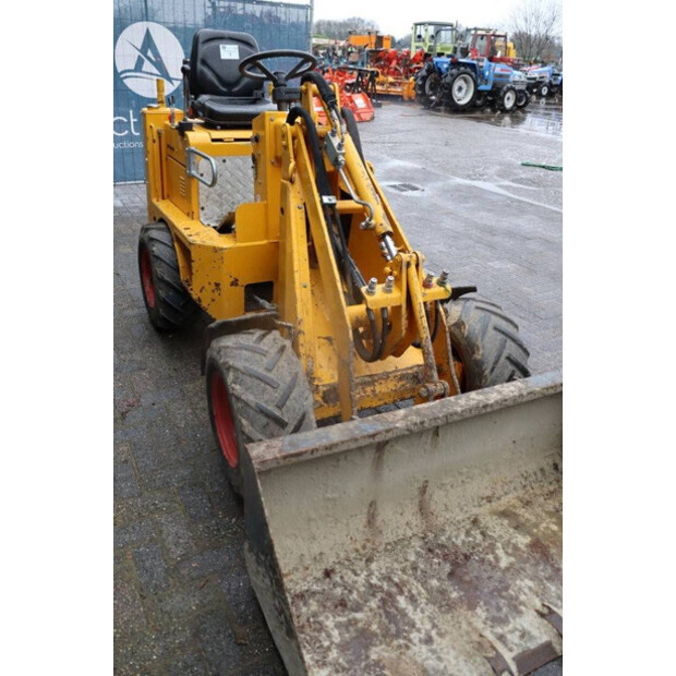 2018 Knikmops 90-46128388