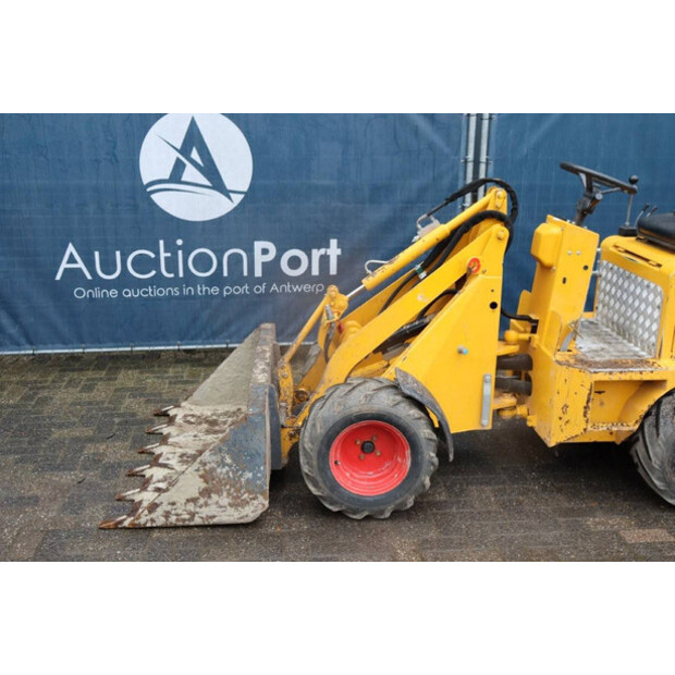 2018 Knikmops 90-46128391